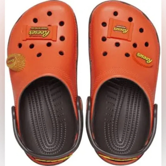 NWT Crocs Classic Clogs Kids Reese’s Candy J1 - Picture 3 of 9